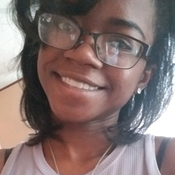 Meet your Posher, Teona - Picture 1 of 1